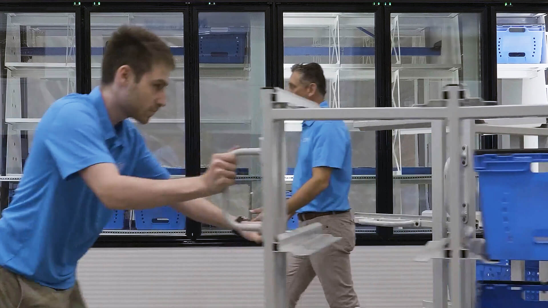 Storix-Compact-product-container-retrieval